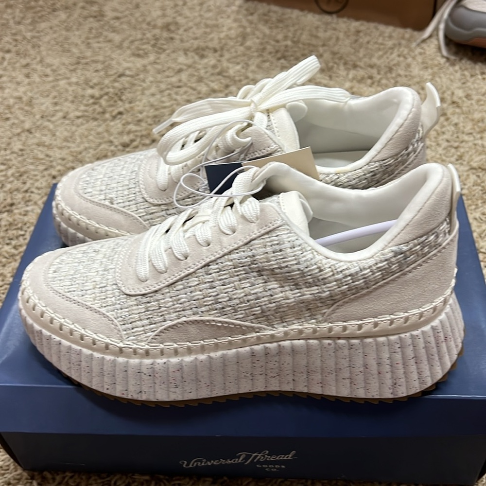 Persephone sneakers universal thread